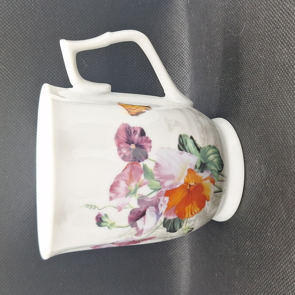 Floral Design Porcelain Tea Cup